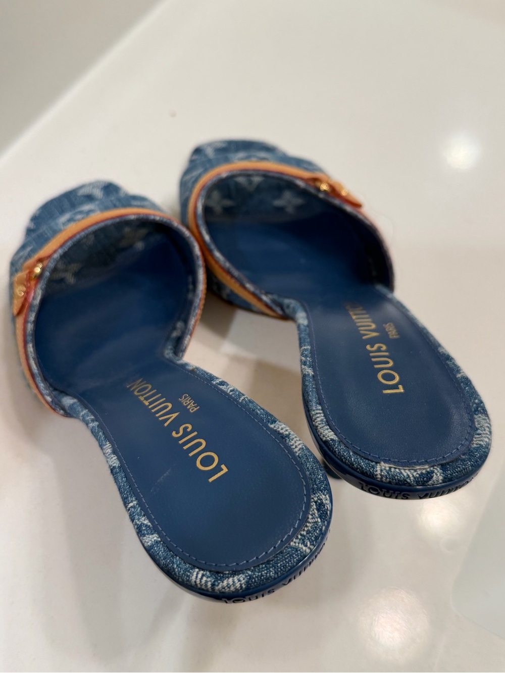 Louis Vuitton women Denim Monogram Slip-On Sandals with Tan Trim
38.5 - Picture 6 of 11